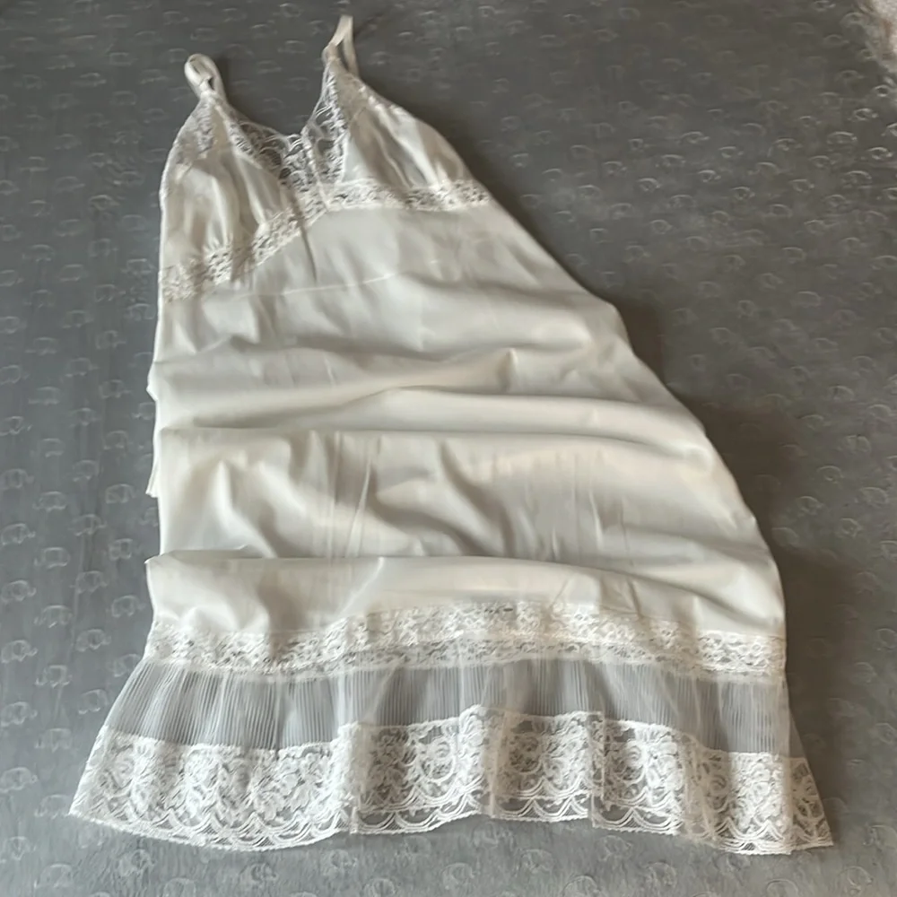 Vintage Betty Ray Chemise Full Slip‎ White Nylon Size S - Picture 11 of 14